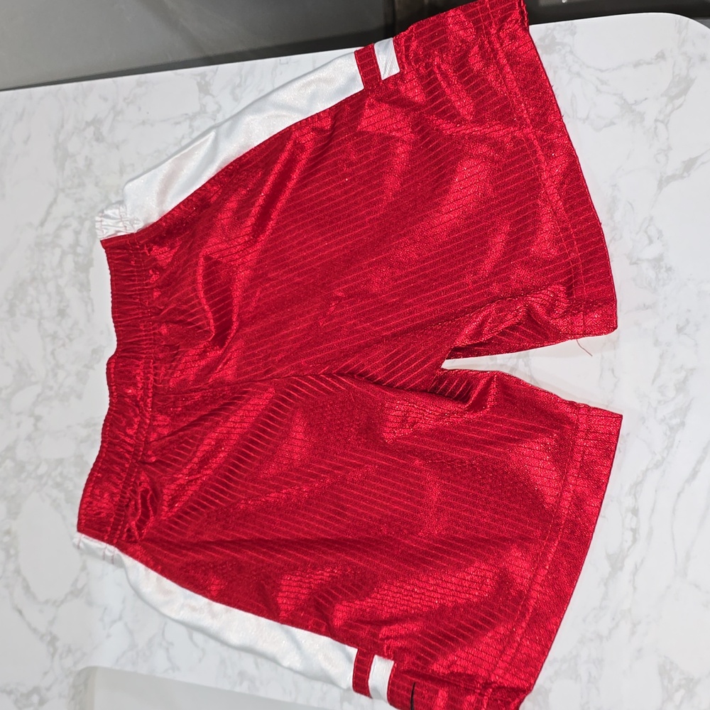 Nike Red and White Shorts Kids Size 5 - Picture 4 of 11
